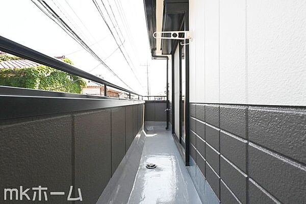 バルコニーは陽当たりとともに風通しも良く洗濯物もよく乾きます！