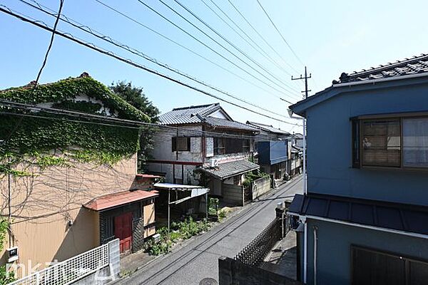 2階バルコニーからの眺望は解放感があります！家事をしながら街の様子を感じることが出来ます！