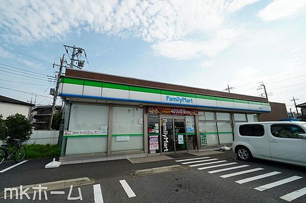ファミリーマート北柏台店 徒歩17分。 1340m