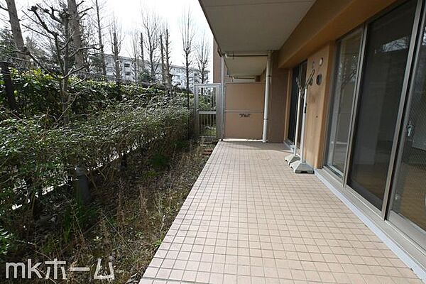 テラスは陽当たりとともに風通しも良く洗濯物もよく乾きます！