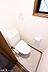 トイレ：温水洗浄便座付きのトイレです！設備は新品に交換済みですので気持ちよくお住まい頂けます！