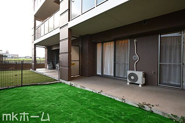 バルコニーは陽当たりとともに風通しも良く洗濯物もよく乾きます！