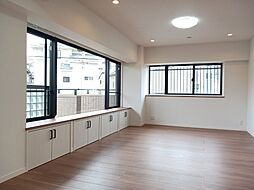 ライオンズガーデンヒルズ富士見台壱番館 4LDKのリビング/ダイニング