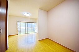 アーバンハイム成城 201 2階2Kのリビング/ダイニング