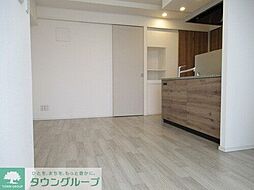 ベルジェンド三鷹ラ・ヴィエ 302 3階ワンルームのリビング/ダイニング