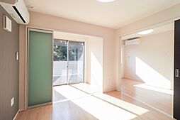 グランソレイユ 1階1LDKのリビング/ダイニング