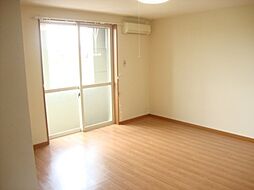 ユングフラウ 1階1LDKのリビング/ダイニング