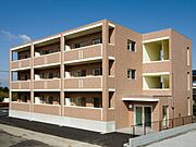 雀宮駅よりバス6分 徒歩15分 築17年4ヶ月 3階建の賃貸物件