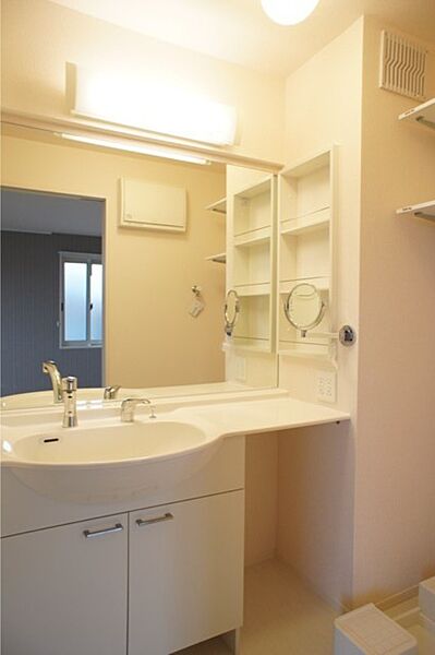 apartment 栃木県小山市城東６丁目19-19　グランオッツ1F