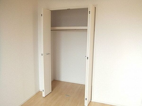 apartment 栃木県小山市城東６丁目19-19　グランオッツ1F