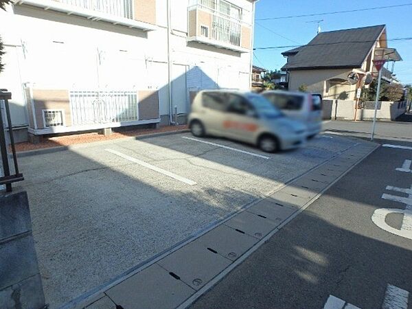 apartment 栃木県小山市城東６丁目19-19　グランオッツ1F