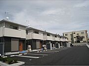 小山駅より徒歩22分 築9年9ヶ月 2階建の賃貸物件