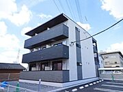 小山駅より徒歩9分 1階 築2年11ヶ月の賃貸物件