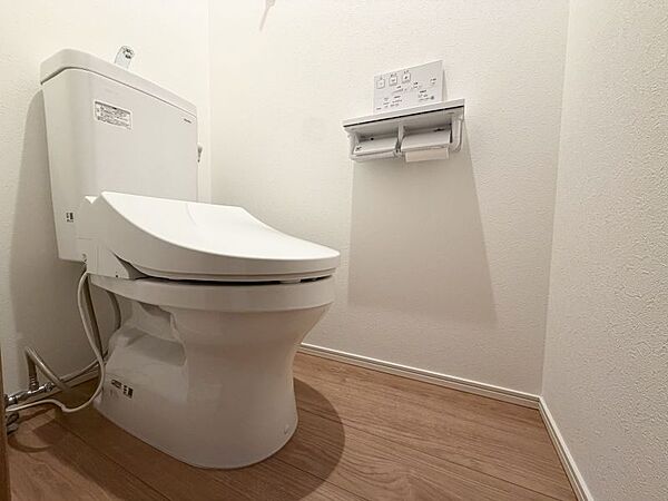 2階にもトイレあり、重なる時間帯も心配ありません！