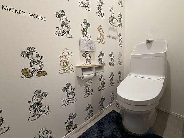 2階トイレ！トイレは2か所に設置されており重なり安い朝の混雑時や夜中も安心です♪