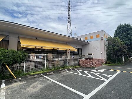 むさしヶ丘保育園まで 954m 徒歩約12分●老人ホームと併設されており、毎日交流があります。スポーツ、アート、ネイチャー、ミュージックの中から好きなものを選んで週に1回活動をします