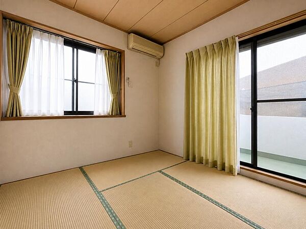 2階和室。和室が多い間取りで、落ち着いた雰囲気がお好きな方におすすめです！（※写真はCG加工により家具等を消去しています）