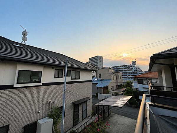 戸建ならではの眺望が魅力◎周辺は落ち着いた住宅街で、穏やかな日常をお過ごしいただけます！