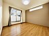 室内：7.7帖洋室！全居室はそれぞれ収納付きでお部屋を広く使うことができます♪