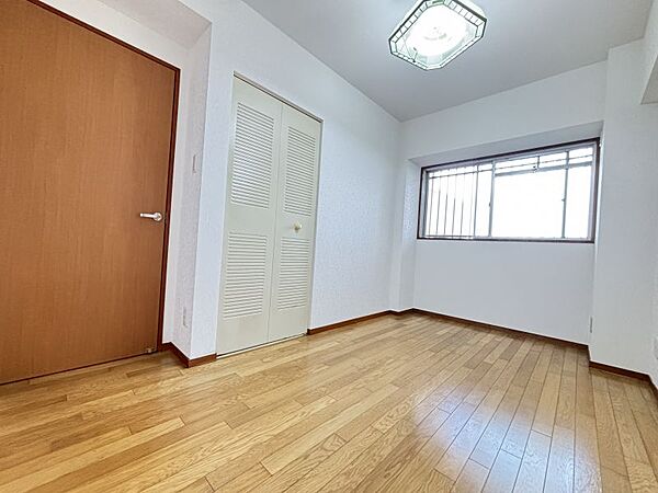 収納も完備されているので、スッキリとお部屋でお過ごしいただきます♪