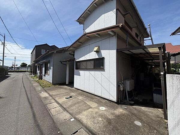 解体造成渡しなので余分な費用がかかりません。（現在は古家があります。）　