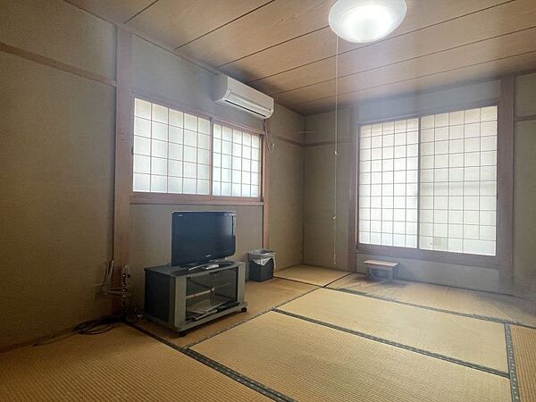 落ち着いた雰囲気が魅力の和室。リラックスできる空間で、客間や趣味の部屋としても活躍します！