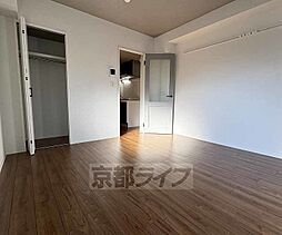 ブリリアコート龍谷大前 4階1Kのリビング/ダイニング