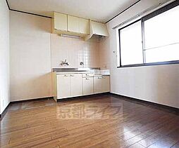 近鉄京都線 伊勢田駅 徒歩7分の賃貸アパート 1階3DKのリビング/ダイニング