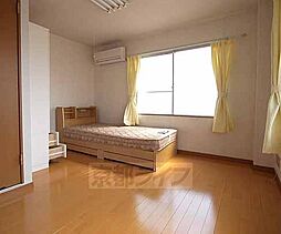 近鉄京都線 久津川駅 徒歩3分の賃貸マンション 1階1Kのリビング/ダイニング