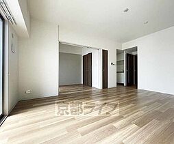 近鉄京都線 上鳥羽口駅 徒歩17分の賃貸マンション 1階2LDKのリビング/ダイニング