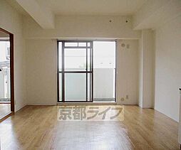 JR奈良線 六地蔵駅 徒歩5分の賃貸マンション 1階3LDKのリビング/ダイニング