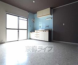 近鉄京都線 伊勢田駅 徒歩2分の賃貸マンション 1階2LDKのリビング/ダイニング