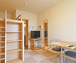 レオパレス深草 1階1Kのリビング/ダイニング