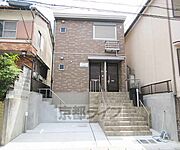山科駅より徒歩19分 1階 築3年の賃貸物件