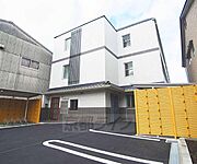 上鳥羽口駅より徒歩10分 3階 築11年8ヶ月の賃貸物件