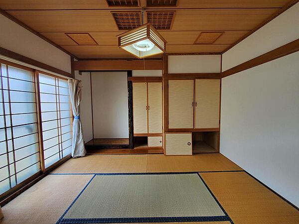 6帖和室です。