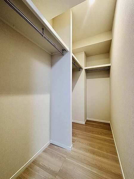たっぷり収納なウォークインクローゼット☆