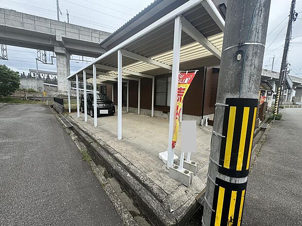 雨の日も安心なカーポートつき