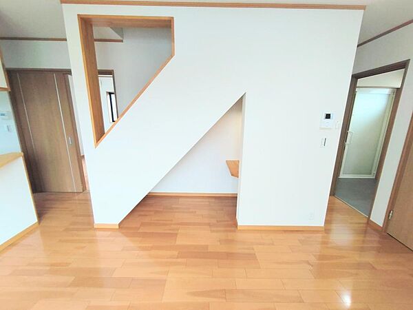 リビング階段
