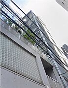 六本木一丁目駅より徒歩3分 2階 築26年1ヶ月の賃貸物件