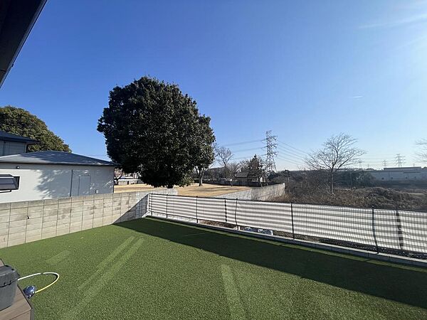 隣地も広いです