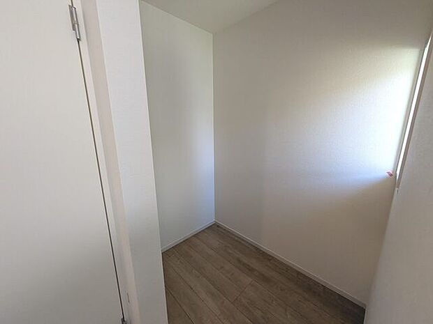 洗面所のリネン庫はタオルや肌着類などの収納に便利です