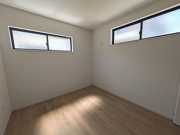 南側約5.2帖洋室