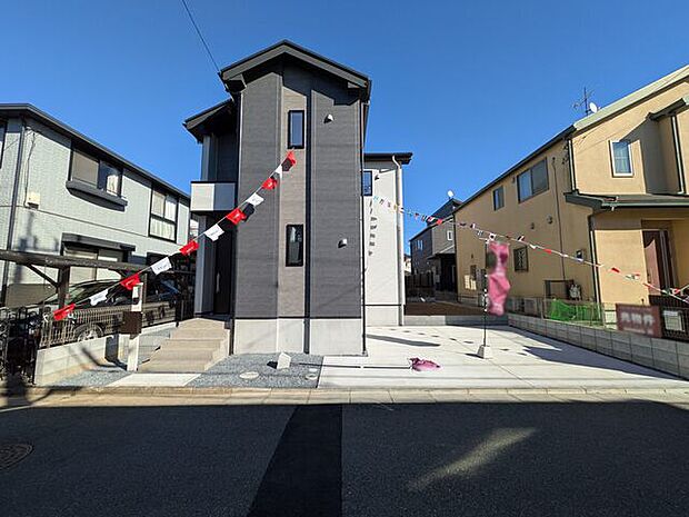 シックで重厚感のある外観