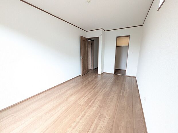 陽当り風通し良好なので、ベッドルームも明るく使用できます