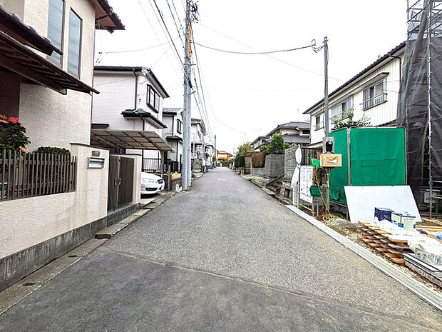 周辺は区画の整った閑静な住宅街です