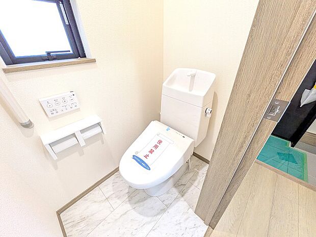 採光抜群！明るいトイレ