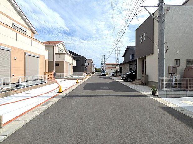 開発分譲地内につき街並み整っています