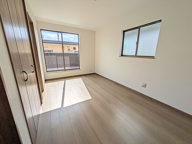 約7.5帖の主寝室