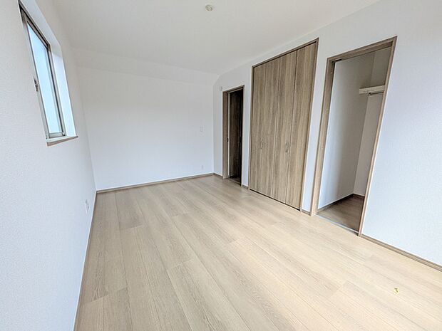 室内収納複数あり 大容量のWICもあります!